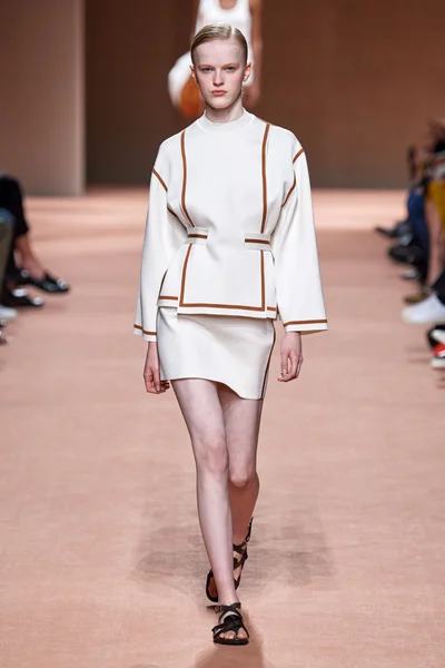 Look 41